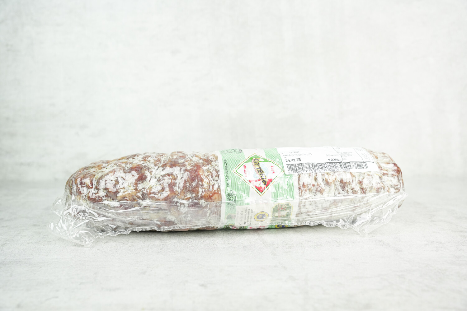 40003257-543118-italien-salami-fenchel-ca-1-5-kg-stueck-italien.jpg Salami Fenchel