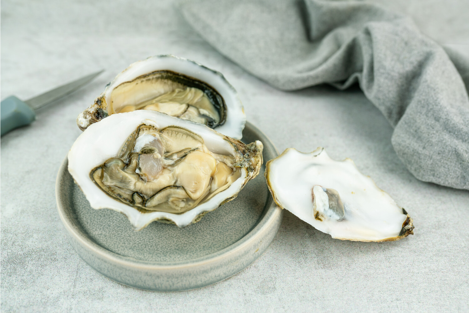 40000305-551467-austern-quot-gillardeau-quot-tia-maraa-no-2-48-stk-ko.jpg Austern No°2 I GILLARDEAU