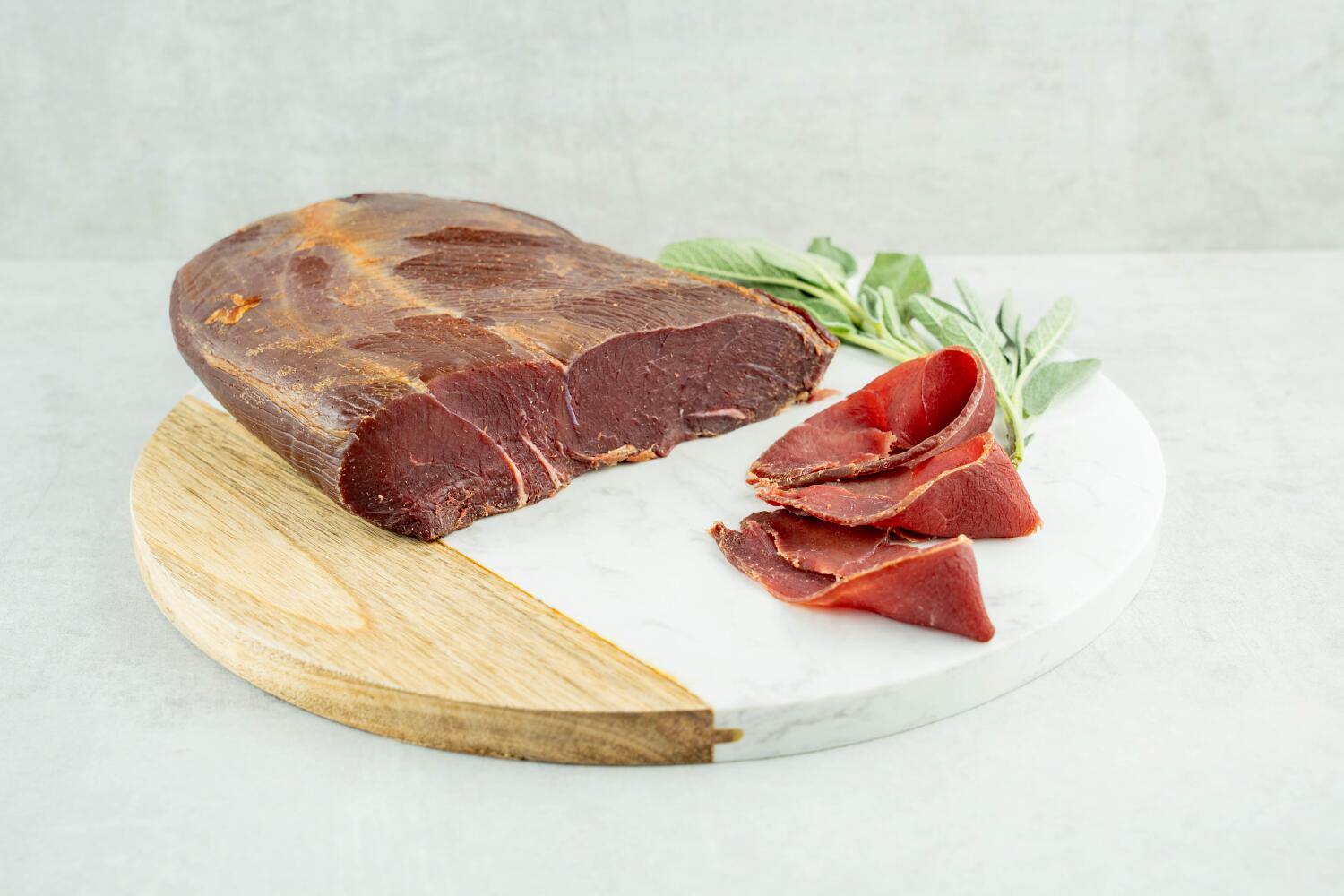 Hirschschinken geräuchert