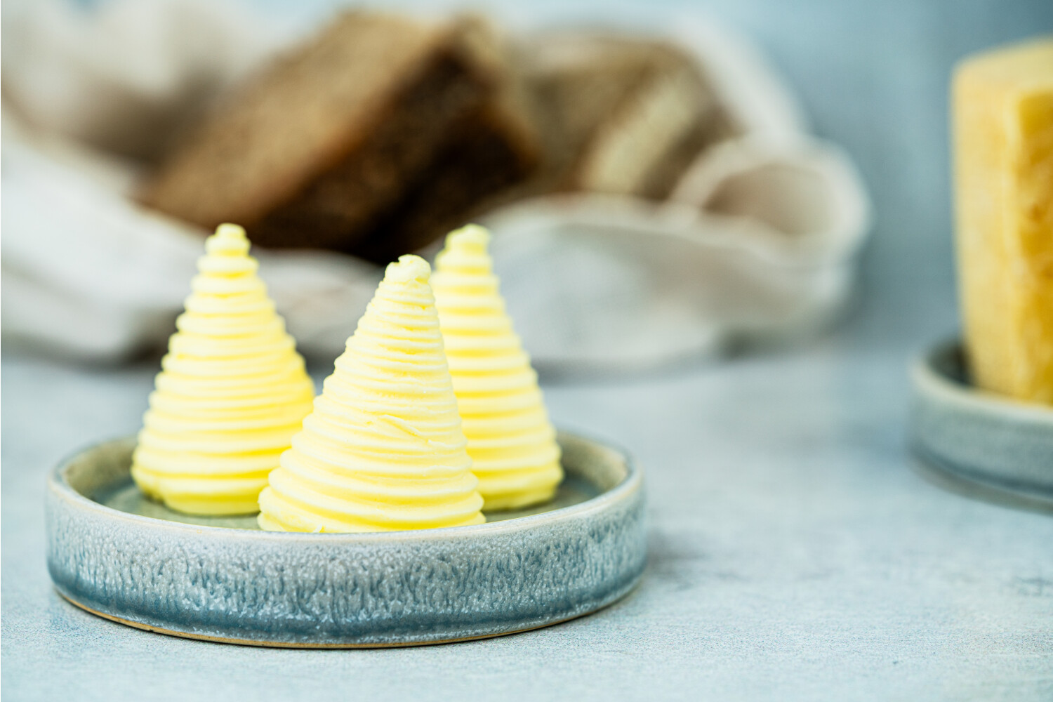 40001341-532857-butter-butterboyz-bio-natur-kegel-30-x-20-g-schale.jpg Butter ungesalzen I BUTTERBOYZ