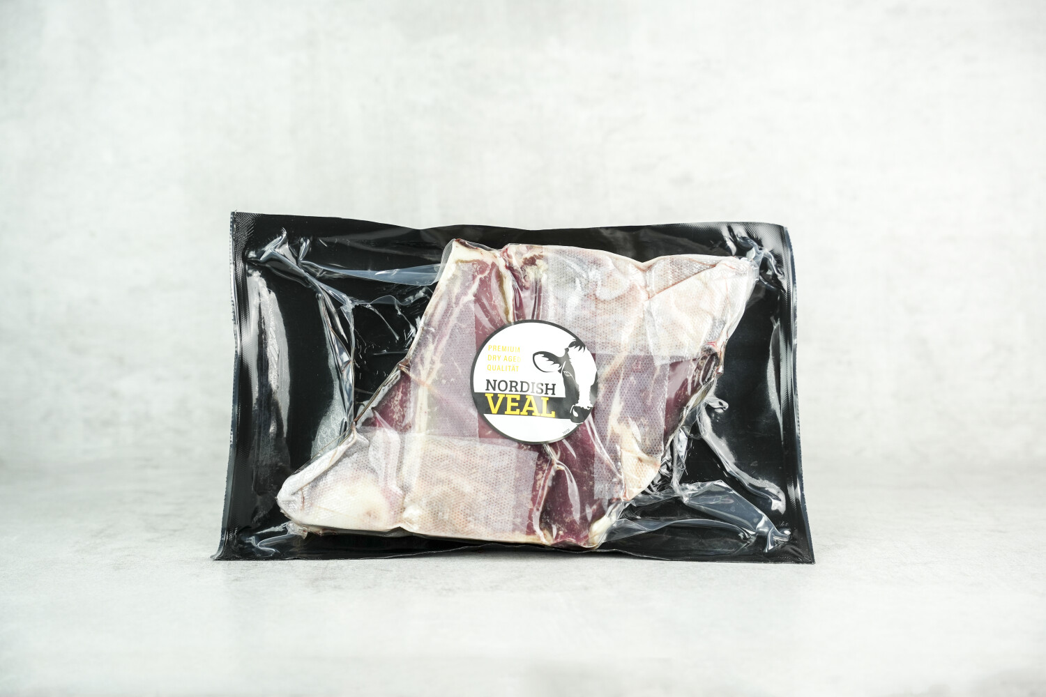 40003395-543358-dry-aged-nordish-veal-kalbs-t-bone-steak-d-ca-300-400g-stk-2-stk-pae.jpg Dry Aged Kalbs T-Bone Steak
