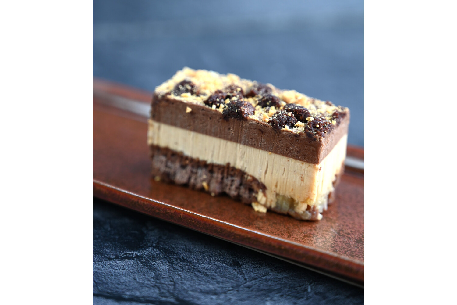 40002298-562394-manufaktur-pw-tk-crunch-and-cream-cake-0-058kg-stk-96-st-karton.jpg Crunch & Cream Cake I PATISSERIE WALTER