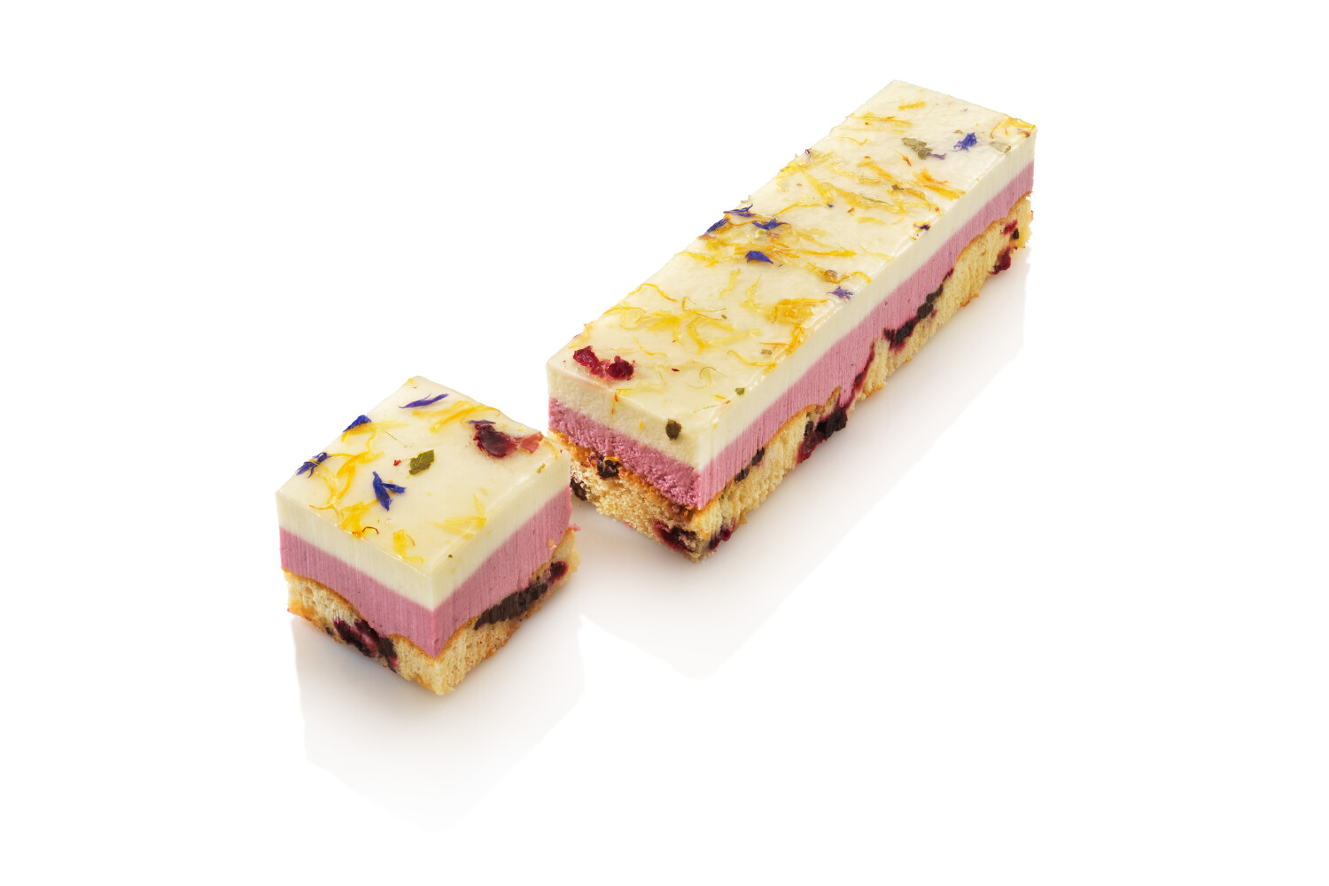 40002300-562094-manufaktur-pw-tk-beerenmousse-mit-skyr-0-493kg-stk-6-stk-karton.jpg Beerenmousse mit Skyr I PATISSERIE WALTER