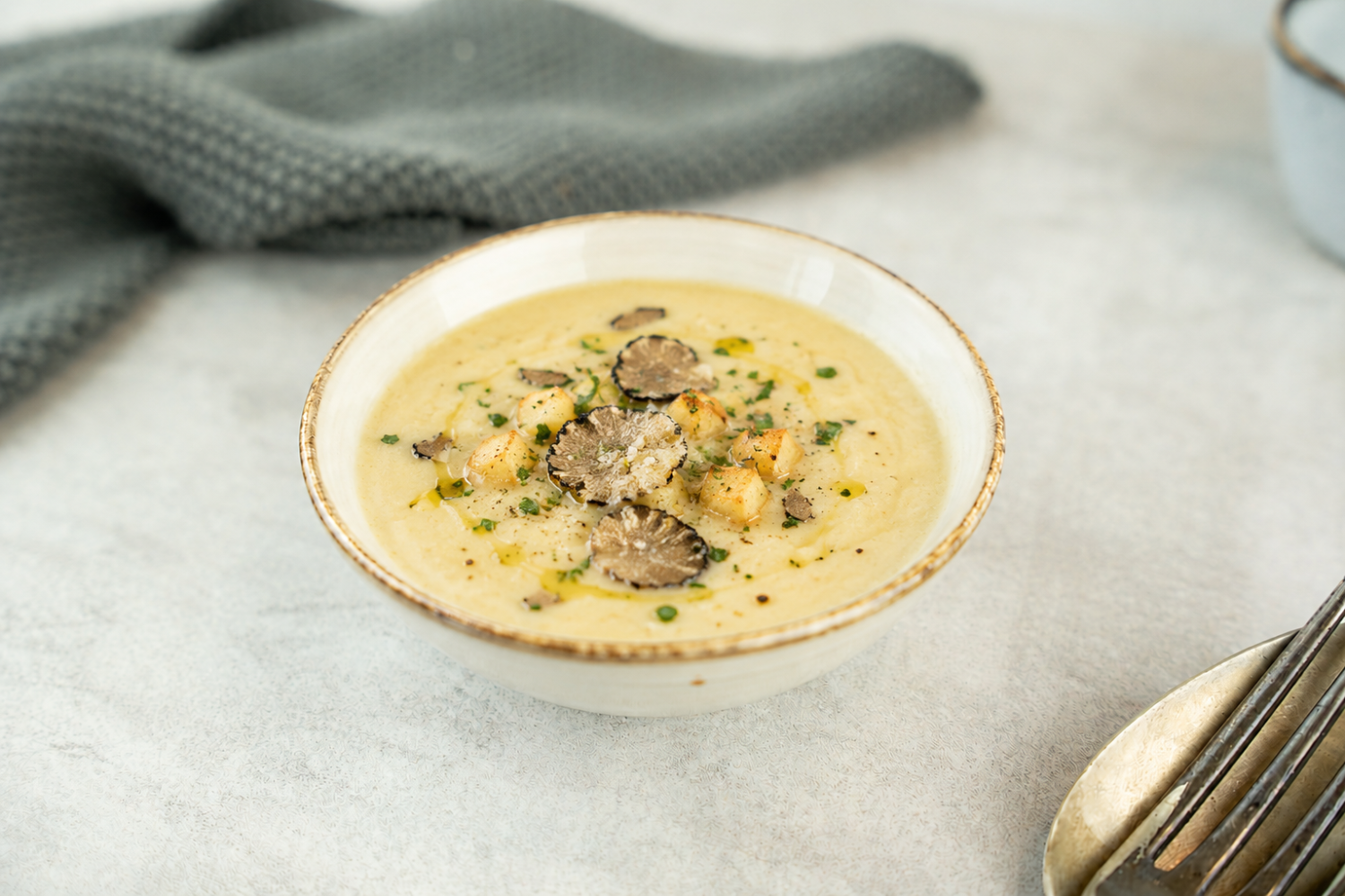 Kartoffelsuppe mit Trüffel