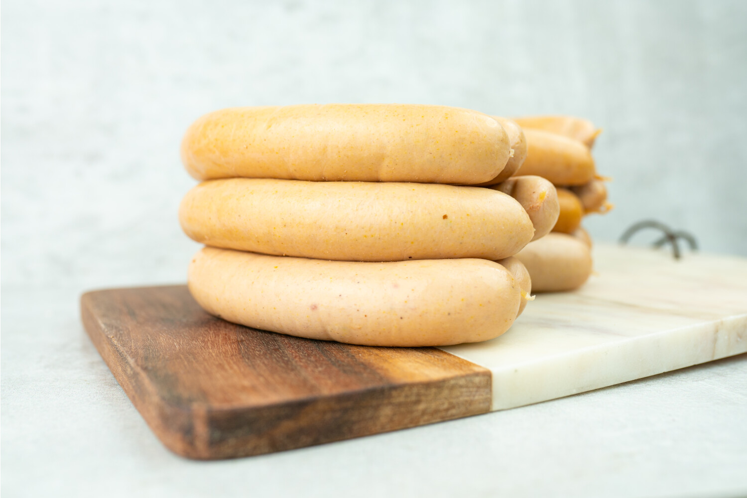 40000245-543289-ka-currywurst-v-apfelschwein-m-darm-10-x-100g-pae.jpg Currywurst mit Darm I ECHT HAVELLÄNDER APFELSCHWEIN