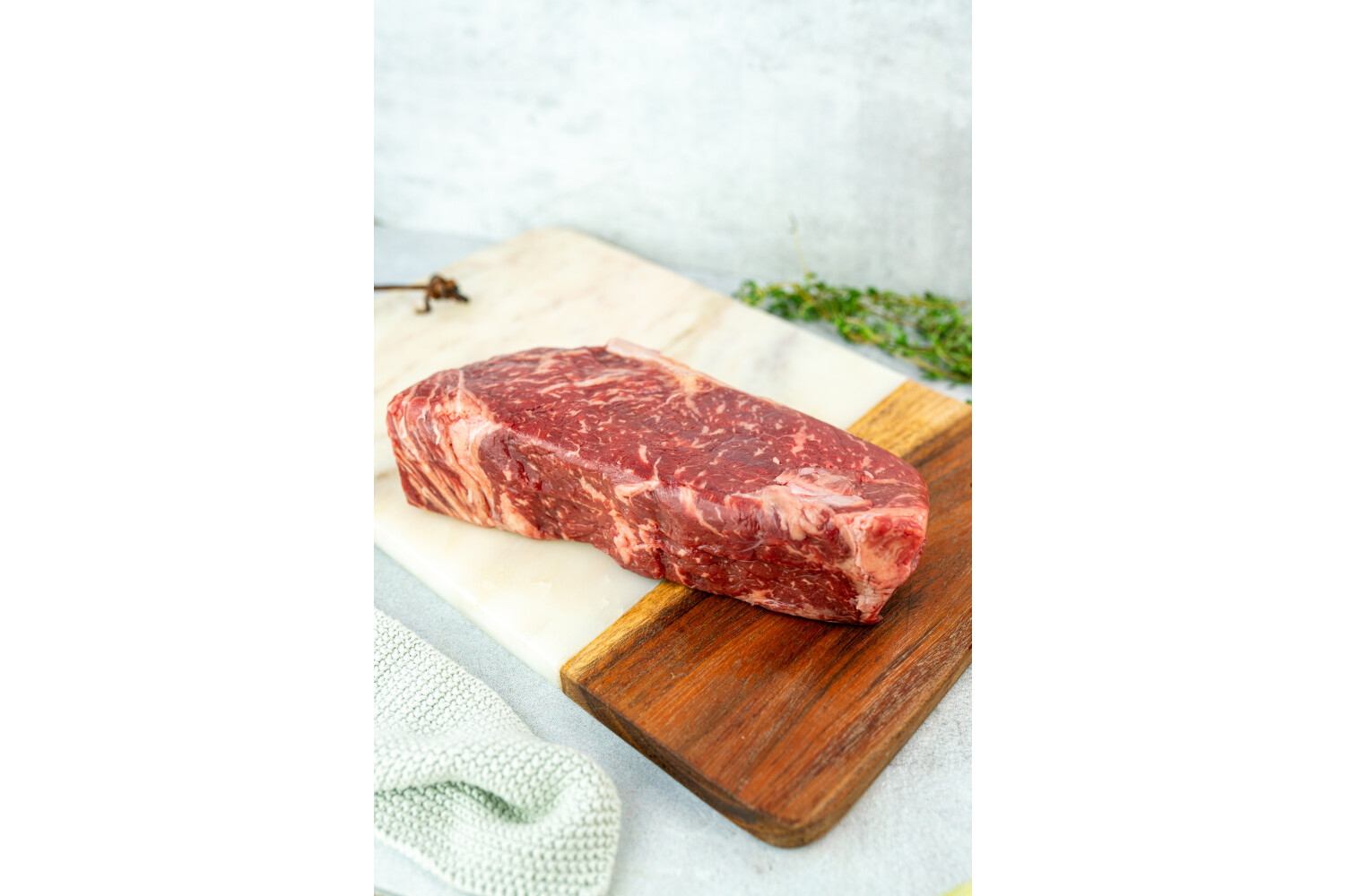 40001053-543414-roastbeef-uruguay-200-tage-grain-fed-ca-4-9-kg-stk-quot-taurus-gold-quot.jpg Roastbeef I TAURUS GOLD